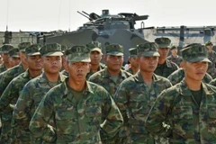 Các binh sỹ tham dự lễ mở màn cuộc tập trận Hổ mang Vàng ở U-Tapao của Thái Lan ngày 13/2. (Ảnh: Kyodo/TTXVN)