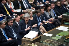 Thủ tướng Anh Theresa May phát biểu tại một phiên họp của Hạ viện ở London. (Ảnh: THX/TTXVN)
