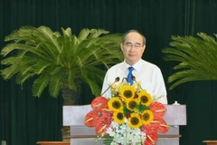 Ông Nguyễn Thiện Nhân, Ủy viên Bộ Chính trị, Bí thư Thành ủy Thành phố Hồ Chí Minh phát biểu tại Hội nghị. (Ảnh: Mỹ Phương/TTXVN)