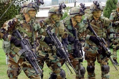 Binh sỹ Mỹ tại tại căn cứ quân sự Yongsan ở Soeul, Hàn Quốc. (Nguồn: AFP/TTXVN)