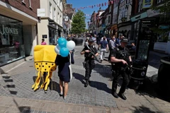 Cảnh sát Anh tuần tra tại thủ đô London. (Ảnh: AFP/TTXVN)