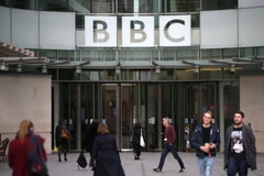 Trụ sở hãng BBC tại thủ đô London của Anh. (Ảnh: AFP/TTXVN)