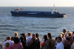 Phà biển chở tàu hỏa khởi hành từ Caucasus thuộc vùng Krasnodar, qua eo biển Kerch tới Bán đảo Crimea. (Ảnh: AFP/TTXVN)