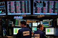 Giao dịch viên tại sàn giao dịch chứng khoán New York, Mỹ ngày 29/6. (Nguồn: AFP/TTXVN)