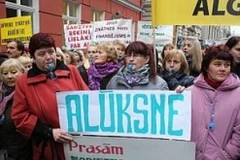 Hàng nghìn người Latvia tuần hành đòi tăng lương giáo dục