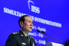 Bộ trưởng Quốc phòng Trung Quốc, Thượng tướng Ngụy Phượng Hòa phát biểu tại Đối thoại Shangri-La lần thứ 18 ở Singapore ngày 2/6. (Nguồn: AFP/TTXVN) 
