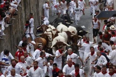 Lễ hội rượt bò San Fermin diễn ra lần đầu tiên vào năm 1911 và đã ghi nhận tổng cộng 16 trường hợp tử vong cho đến nay.(Nguồn: EPA) 