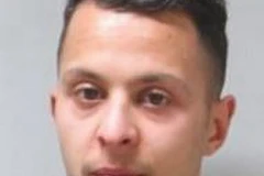 Bỉ trao cho Pháp nghi phạm vụ khủng bố kinh hoàng tại Paris