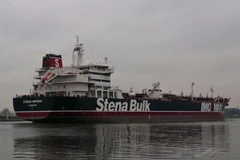 Tàu chở dầu Stena Impero của Anh tại eo biển Hormuz. (Nguồn: IRNA/TTXVN) 