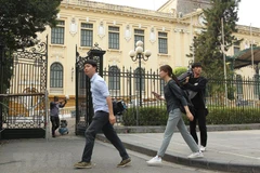 [Video] Phóng viên Hàn Quốc đã mang những gì tới Hà Nội?