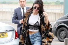 Bốn cách "khoe" áo lót thật tinh tế mà không gây phản cảm