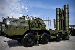 Hệ thống tên lửa S-400 của Nga được trưng bày tại Kubinka, ngoại ô Moskva. (Nguồn: AFP/TTXVN)