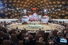 Tổng thống Tunisia Beji Caid Essebsi (giữa) chủ trì Hội nghị thượng đỉnh Liên đoàn Arab (AL) lần thứ 30 ở Tunis, Tunisia ngày 31/3. (Nguồn: AFP/TTXVN) 