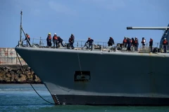 Tàu khu trục ARA Sarandi của Hải quân Argentina tham gia tìm kiếm tàu ngầm ARA San Juan bị mất tích trên vùng biển phía nam thủ đô Buenos Aires ngày 21/11. (Nguồn: AFP/TTXVN)