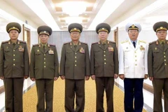 Phái đoàn quân sự Triều Tiên do ông Kim Su-gil dẫn đầu. (thứ 3 từ trái). (Nguồn: Yonhap) 