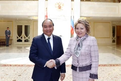 Thủ tướng Nguyễn Xuân Phúc hội kiến với Chủ tịch Hội đồng Liên bang (Thượng viện), Quốc hội Liên bang Nga, bà Valentina Ivanovna Matviyenko. (Ảnh: Thống Nhất/TTXVN)