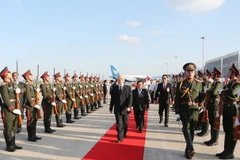 Lễ tiễn Tổng Bí thư Nguyễn Phú Trọng tại sân bay quốc tế Wattay ở Thủ đô Vientiane. (Ảnh : Trí Dũng/TTXVN)