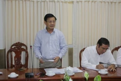 Ông Đào Anh Dũng, Phó Chủ tịch Ủy ban Nhân dân thành phố Cần Thơ, phát biểu chỉ đạo tại cuộc họp. (Ảnh: Ngọc Thiện/TTXVN)