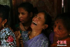 Người thân nạn nhân. (Nguồn: chinanews.com)