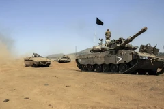 Binh sỹ Israel trong cuộc tập trận tại khu vực cao nguyên Golan ngày 13/9. (Nguồn: AFP/TTXVN)