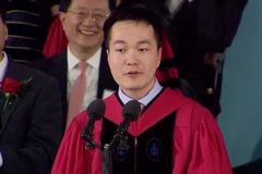 Hà Giang nói chuyện trước 32.000 người. (Nguồn: shanghaiist.com)