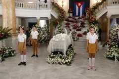 Tang lễ nữ nghệ sỹ ballet huyền thoại Alicia Alonso tại Nhà hát lớn La Habana ở thủ đô La Habana, Cuba ngày 19/10/2019. (Nguồn: AFP/TTXVN) 