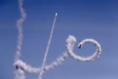 Rocket được bắn từ dải Gaza sang lãnh thổ Israel ngày 4/5. (Nguồn: AFP/TTXVN) 