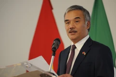 Đại sứ Việt Nam tại Mexico Nguyễn Hoài Dương phát biểu tại lễ kỷ niệm. (Ảnh: Việt Hùng/TTXVN)