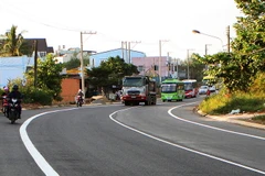 Quốc lộ 20 đoạn qua thành phố Bảo Lộc (Lâm Đồng). (Ảnh: Dương Giang/TTXVN)