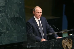 Tổng thống Nga Vladimir Putin phát biểu tại khóa họp lần thứ 70 Đại Hội đồng Liên hợp quốc ở New York. (Nguồn: AFP/TTXVN)