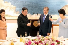 Hình ảnh về tiệc mừng thành công hội nghị thượng đỉnh liên Triều