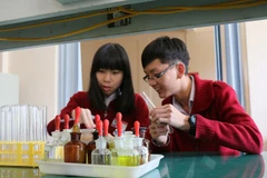 Nghiên cứu điều trị ung thư của hai học sinh Việt đoạt giải quốc tế