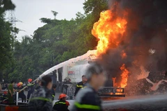 Sơn La: Xe bồn tiếp nhiên liệu bốc cháy tại cây xăng ở Sông Mã