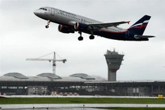 Máy bay của hãng hàng không Aeroflot cất cánh từ sân bay quốc tế Sheremetyevo ở Moskva, Nga. (Nguồn: AFP/TTXVN) 