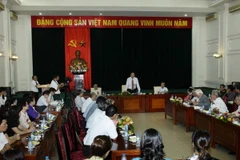 Quang cảnh buổi gặp mặt kỷ niệm 45 năm ngày Bác Hồ gửi lá thư cuối cùng cho ngành giáo dục tại Hà Nội. (Ảnh: Minh Quyết/TTXVN)