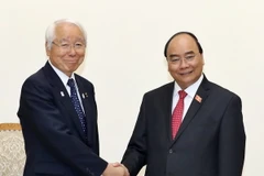 Thủ tướng Nguyễn Xuân Phúc tiếp ông Ido Toshizo, Thống đốc tỉnh Hyogo (Nhật Bản). (Ảnh: Thống Nhất/TTXVN) 