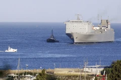 Tàu Mỹ tham gia tiêu hủy vũ khí hóa học của Syria. (Nguồn: AFP/TTXVN)