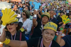 Những người chống chính phủ biểu tình ở Bangkok. (Ảnh: AFP)