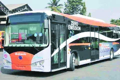 Xe buýt chạy điện lần đầu tiên có mặt trên đường phố Bangalore.