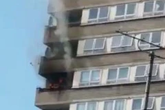 Khói bốc lên từ đám cháy. (Nguồn: 999 London) 