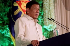 Tân Tổng thống Rodrigo Duterte phát biểu tại lễ tuyên thệ nhậm chức ở Manila ngày 30/6. (Nguồn: EPA/TTXVN)