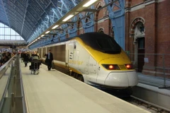 Anh rao bán 40% cổ phần trong tập đoàn Eurostar