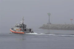 [Video] Hỏa hoạn dữ dội trên tàu chở thợ lặn, nhiều người thương vong