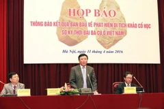 Giáo sư, tiến sỹ Nguyễn Xuân Thắng - Chủ tịch Viện Hàn Lâm Khoa học xã hội Việt Nam phát biểu tại họp báo. (Ảnh: Anh Tuấn/TTXVN)