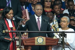Ngày 28/11, ông Uhuru Kenyatta đã tuyên thệ nhậm chức Tổng thống Kenya nhiệm kỳ thứ 2. (Nguồn: AFP/TTXVN)