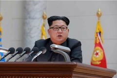Nhà lãnh đạo Triều Tiên Kim Jong-Un phát biểu trong chuyến thăm Bộ các lực lượng vũ trang Quân đội Nhân dân Triều Tiên nhân dịp Năm mới 2016. (Nguồn: YONHAP/TTXVN)