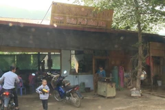 Quán cơm của một gia đình người Việt trên đất Lào. (Ảnh: Thanh Nga/Vietnam+)