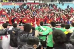 Khoảnh khắc các cầu thủ U23 Việt Nam và CĐV ăn mừng sau chiến thắng