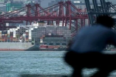 Triều Tiên đang hứng chịu hàng loạt biện pháp trừng phạt quốc tế liên quan tới chương trình hạt nhân và tên lửa đạn đạo của nước này. (Nguồn: AFP) 