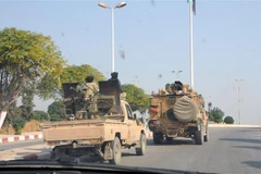 Các lực lượng Thổ Nhĩ Kỳ tuần tra tại thị trấn Tel Abyad, Syria ngày 27/10/2019. (Nguồn: THX/TTXVN) 